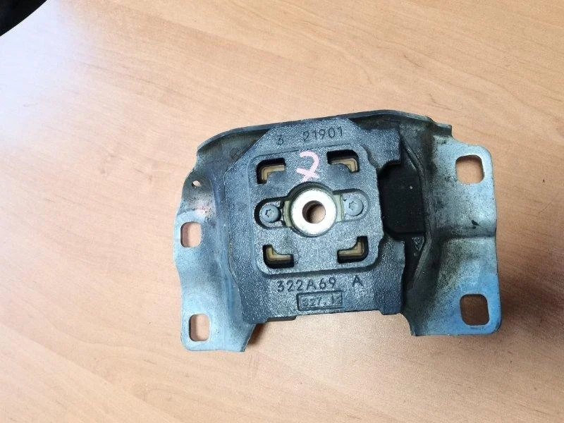 Опора акпп Ford Focus 3 2014