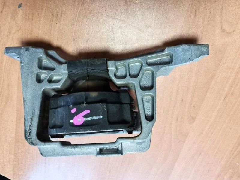 Опора двс Ford Focus 3 2015