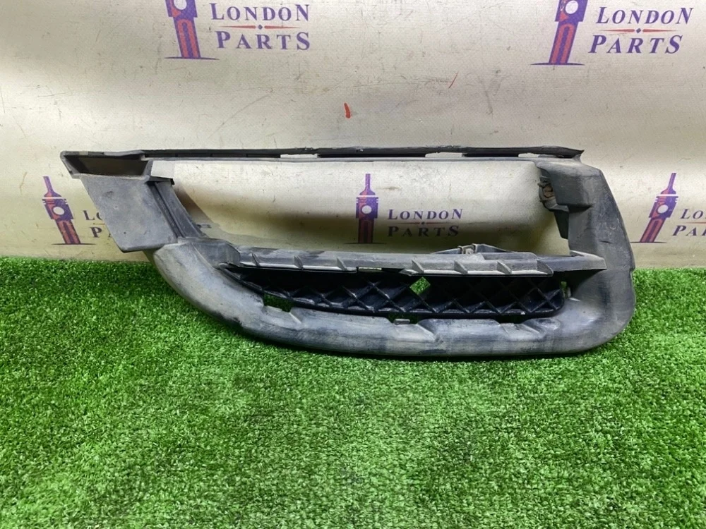 Кронштейн противотуманной фары BMW E82