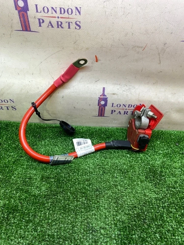 Плюсовой провод BMW F33