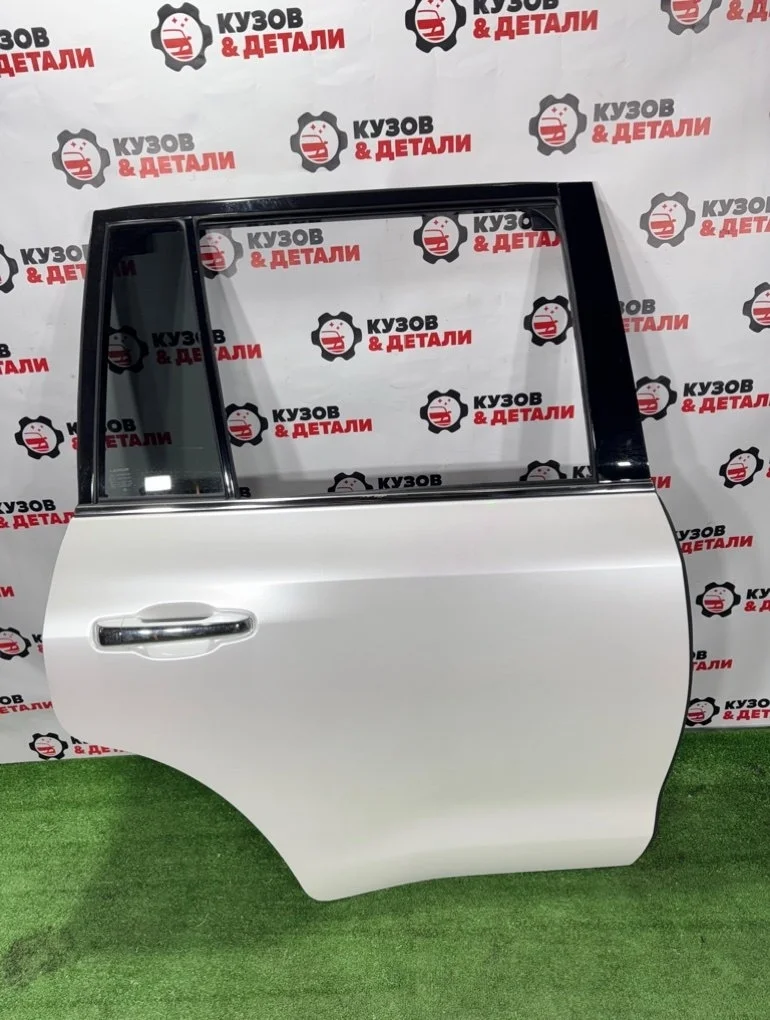 Дверь боковая задняя правая Lexus LX570 2015-2021