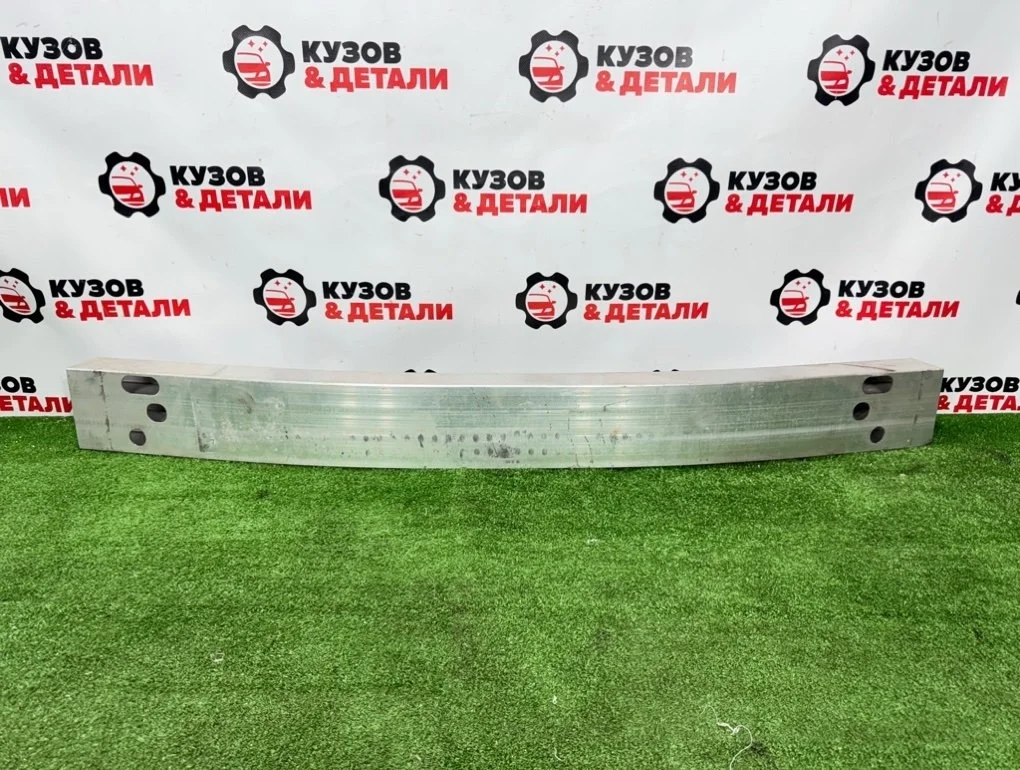 Усилитель бампера передний Toyota highlander XU50