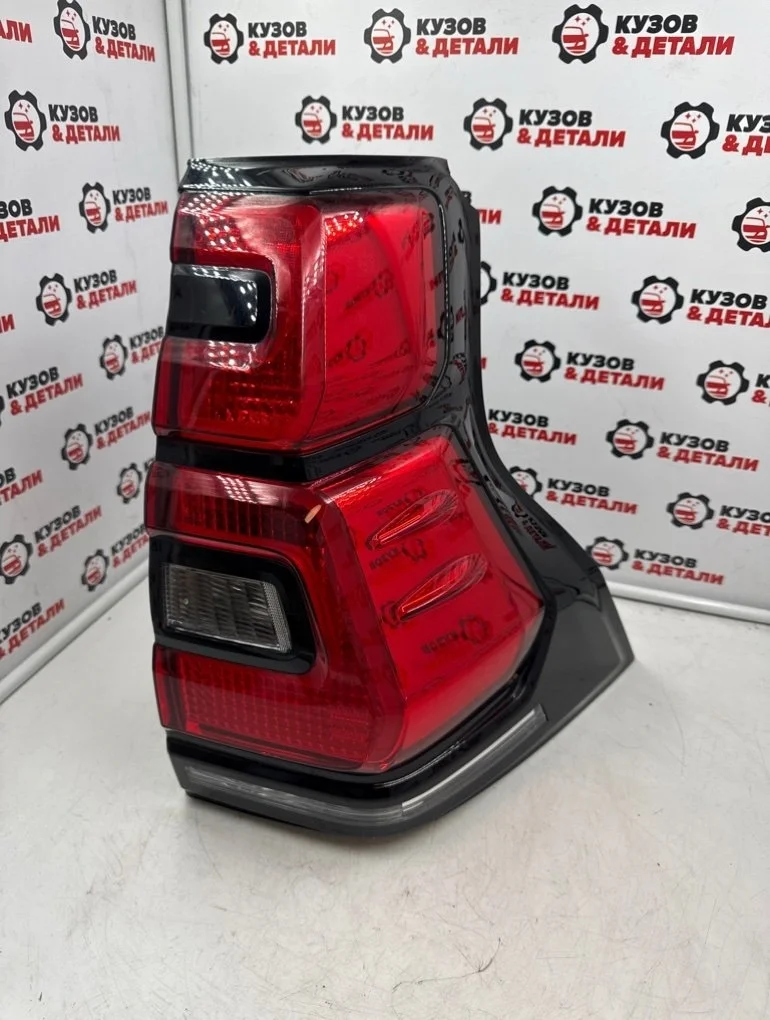 Фонарь в крыло задний правый Toyota Land Cruiser