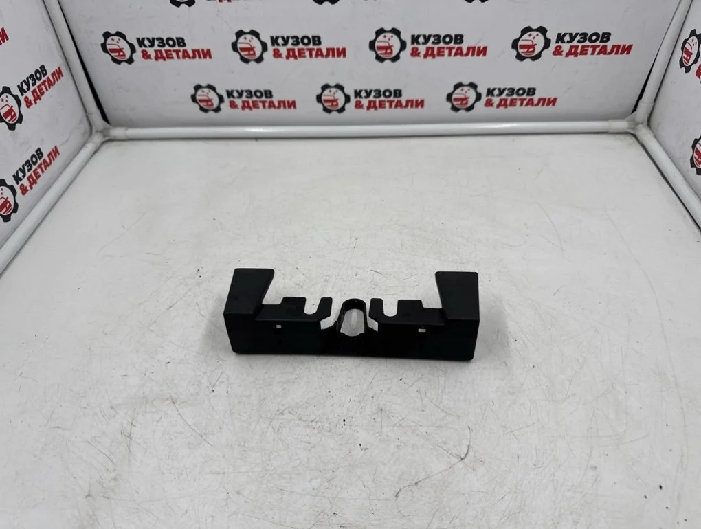 Кронштейн замка капота Mazda CX-5 KF 2017-2021