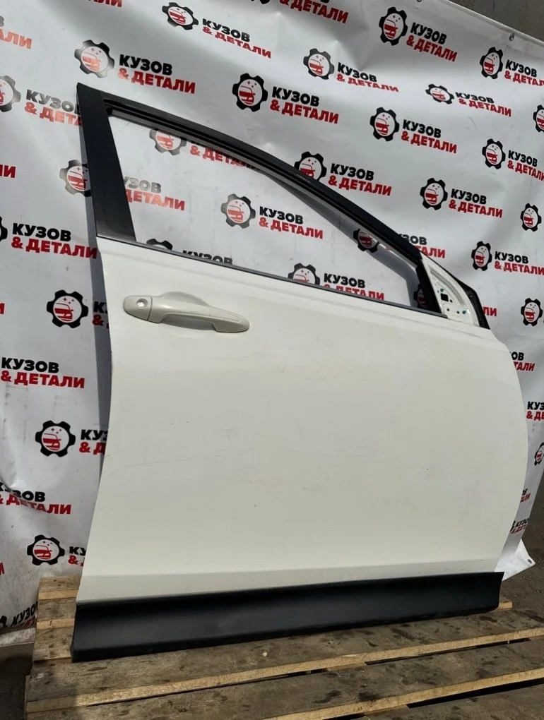Дверь боковая передняя правая Toyota RAV 4 40