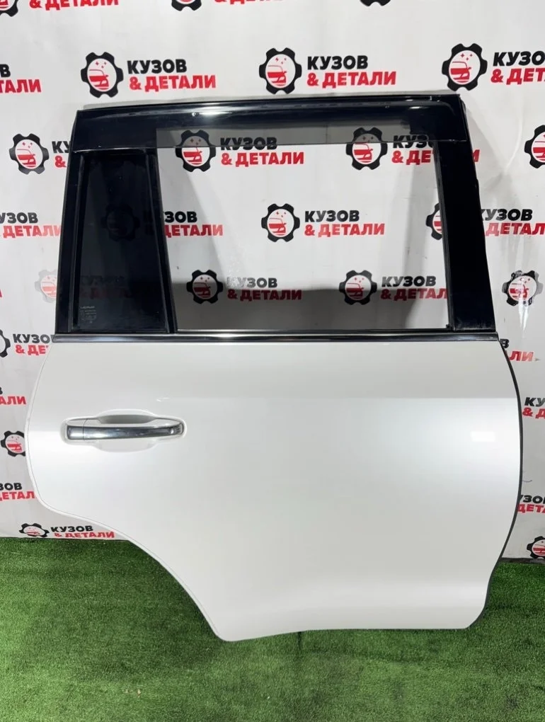 Дверь боковая задняя правая Lexus LX570 2007-2021