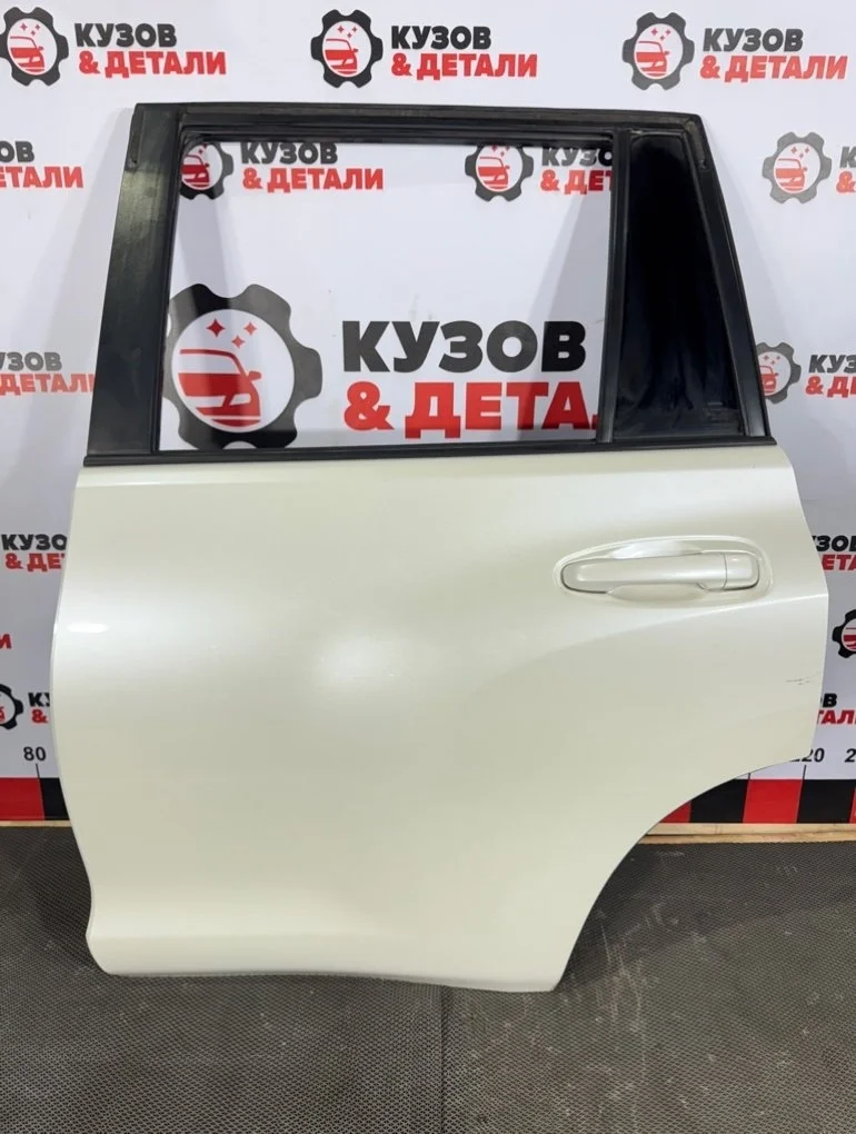 Дверь боковая задняя левая Toyota Land Cruiser
