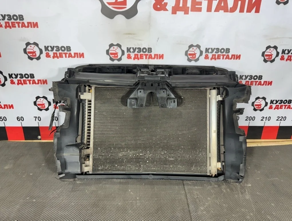 Радиатор охлаждения двигателя volkswagen Passat B8