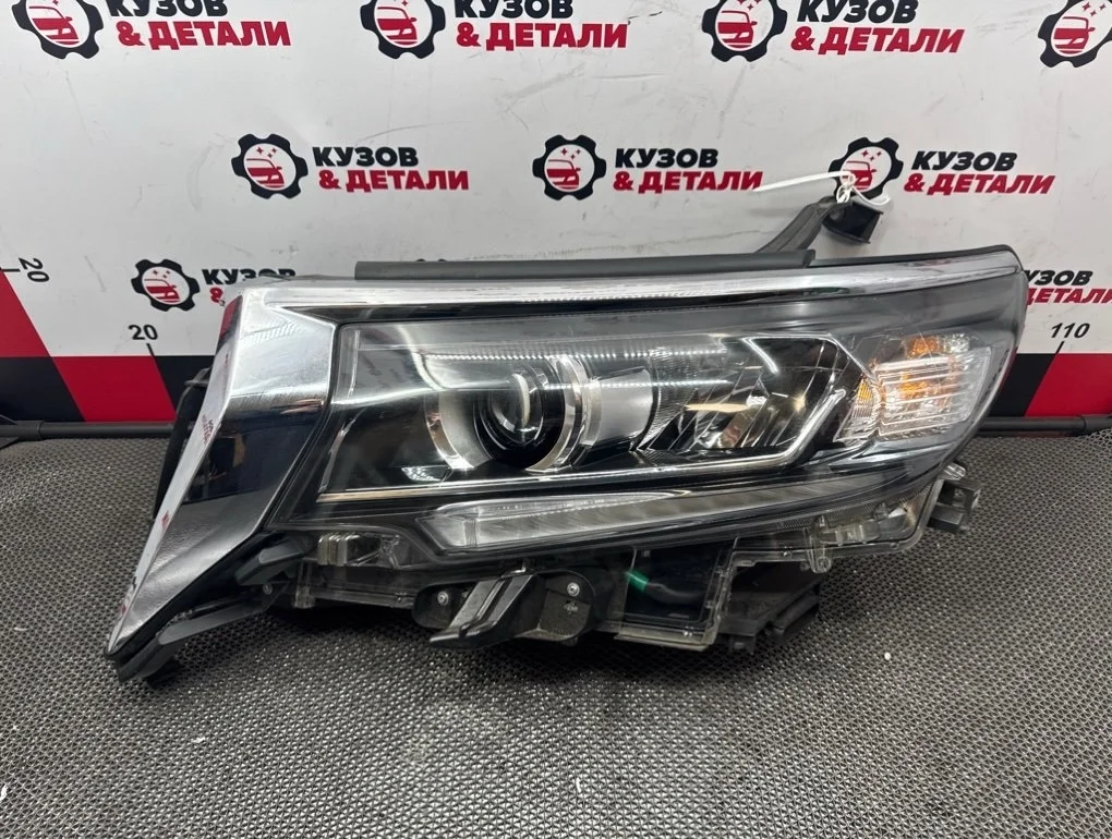 Фара светодиодная передняя левая Toyota Land