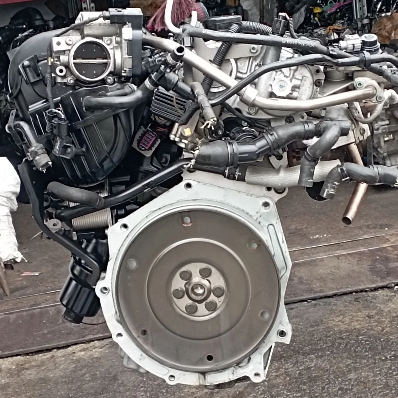 Двигатель Audi A3 2010 2000 Бензин FSI АКПП  BVY, BLR, BLY,  BVZ, BLX