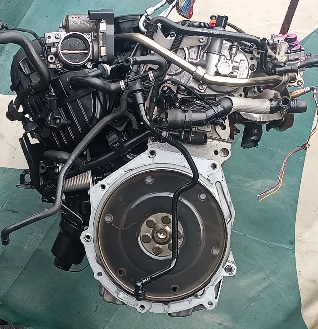 Двигатель Audi A3 2010 2000 Бензин FSI АКПП  BVY, BLR, BLY,  BVZ, BLX