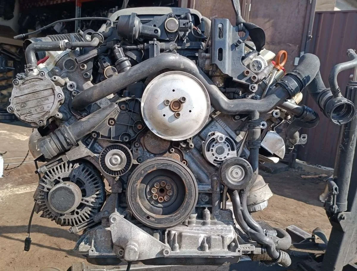 Двигатель Audi A6 2006 3200 Бензин i Вариатор  BKH, AUK