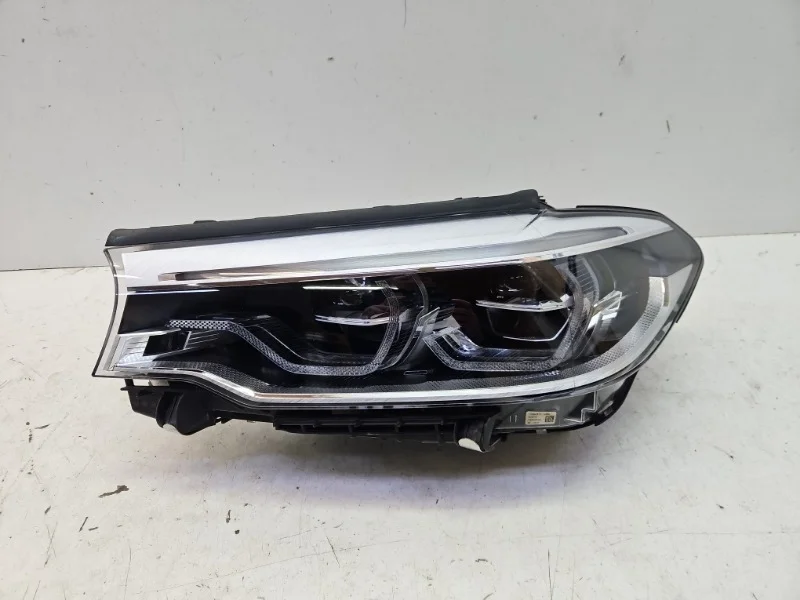 Фара BMW 5er 2016-2020 G30