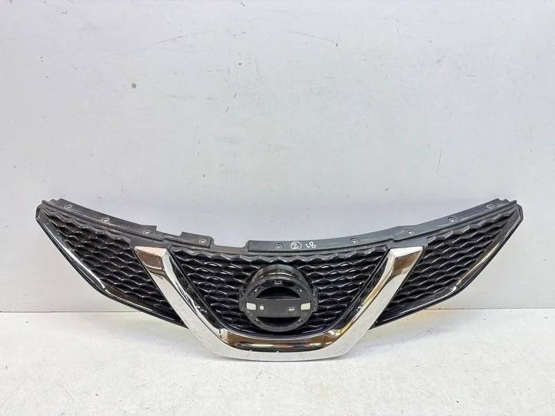 Решетка радиатора Nissan Qashqai 2013-2018 J11