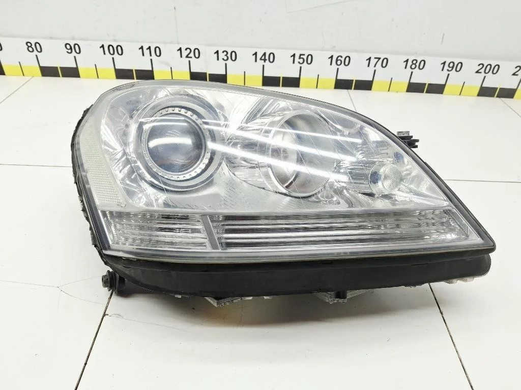 Фара правая Mercedes-Benz ML-Class W164