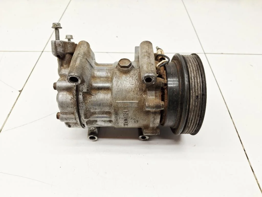 Компрессор кондиционера Renault Symbol 1