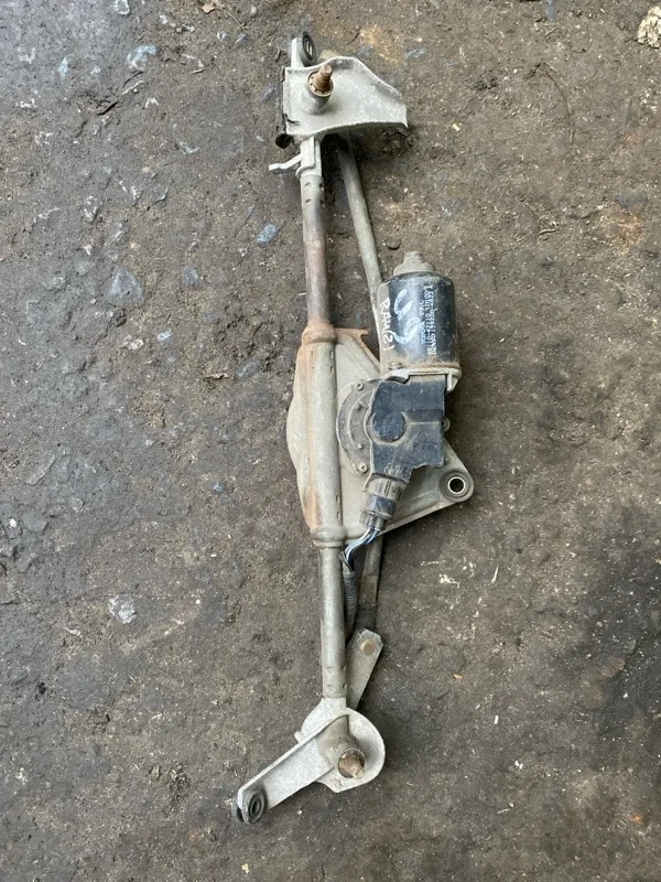 Механизм стеклоочистителя (трапеция дворников) Toyota Rav 4 (XA20) (2000-2006) 8511042130