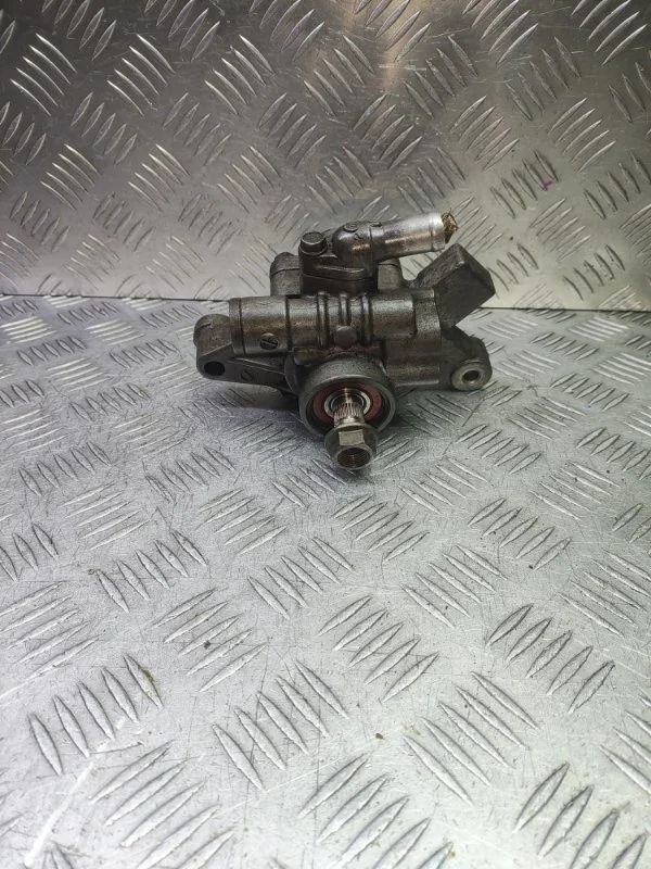 Насос ГУР Honda HR-V 56110PELG01 GH4 D16W1