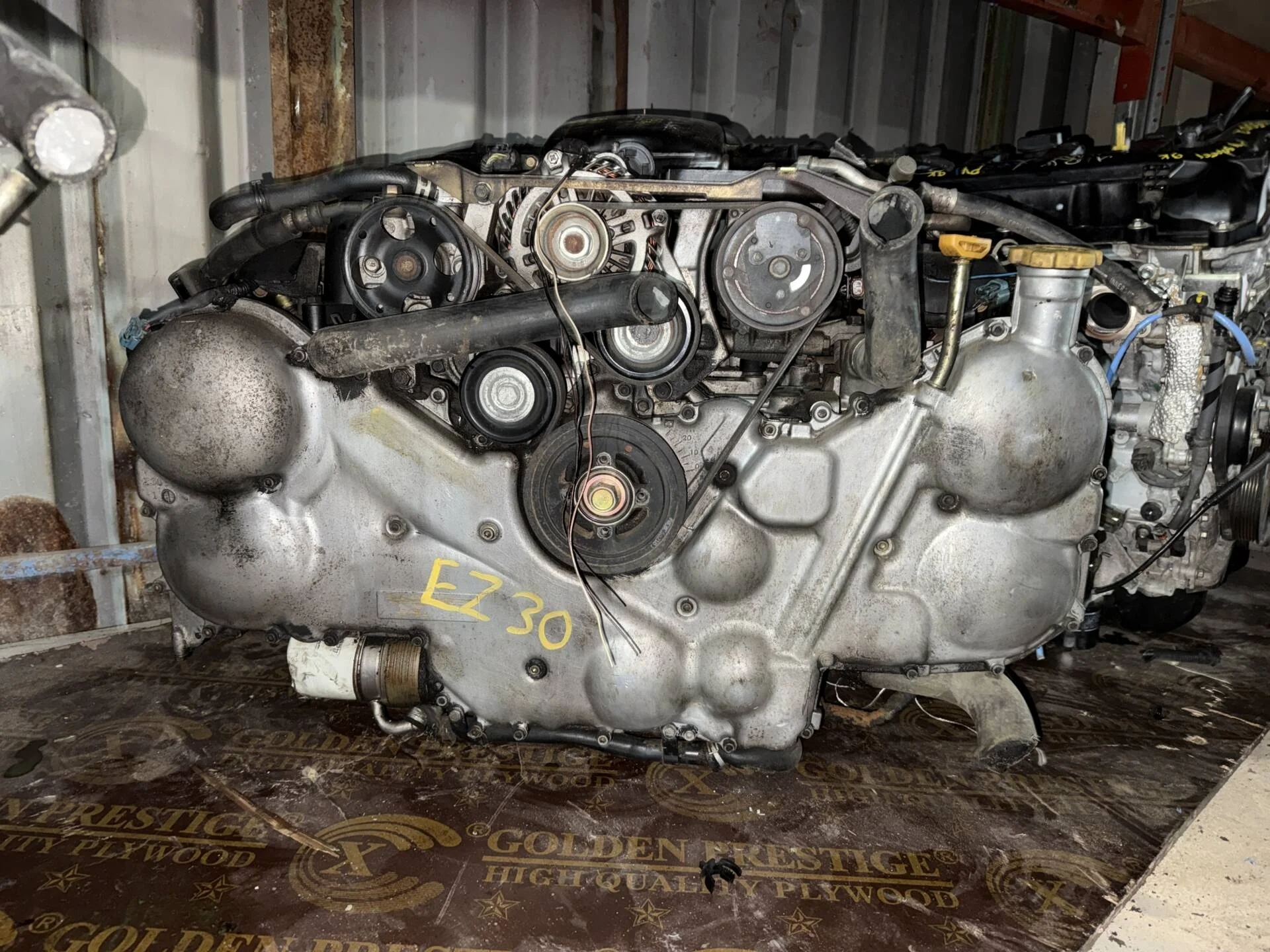 Двигатель Subaru Legacy B13 EZ30