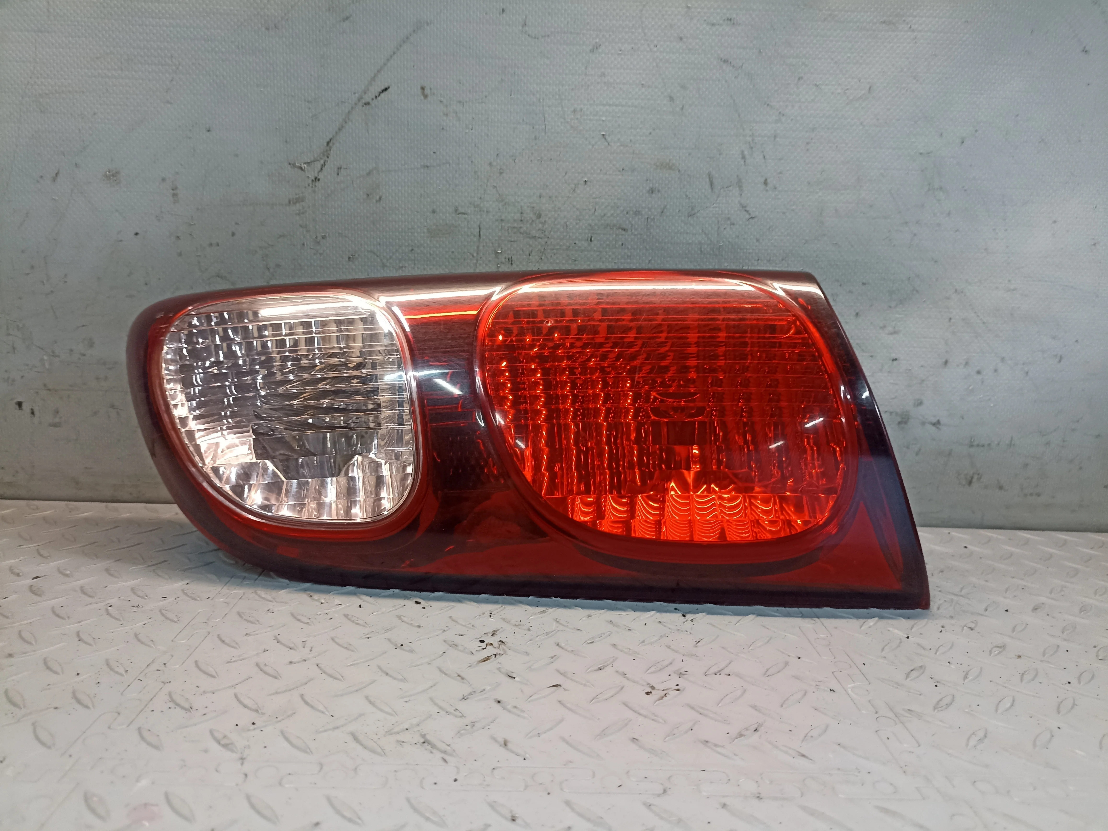 ФАЛЬШПАНЕЛЬ TOYOTA ЛЕВО 8159021090 S4102Z