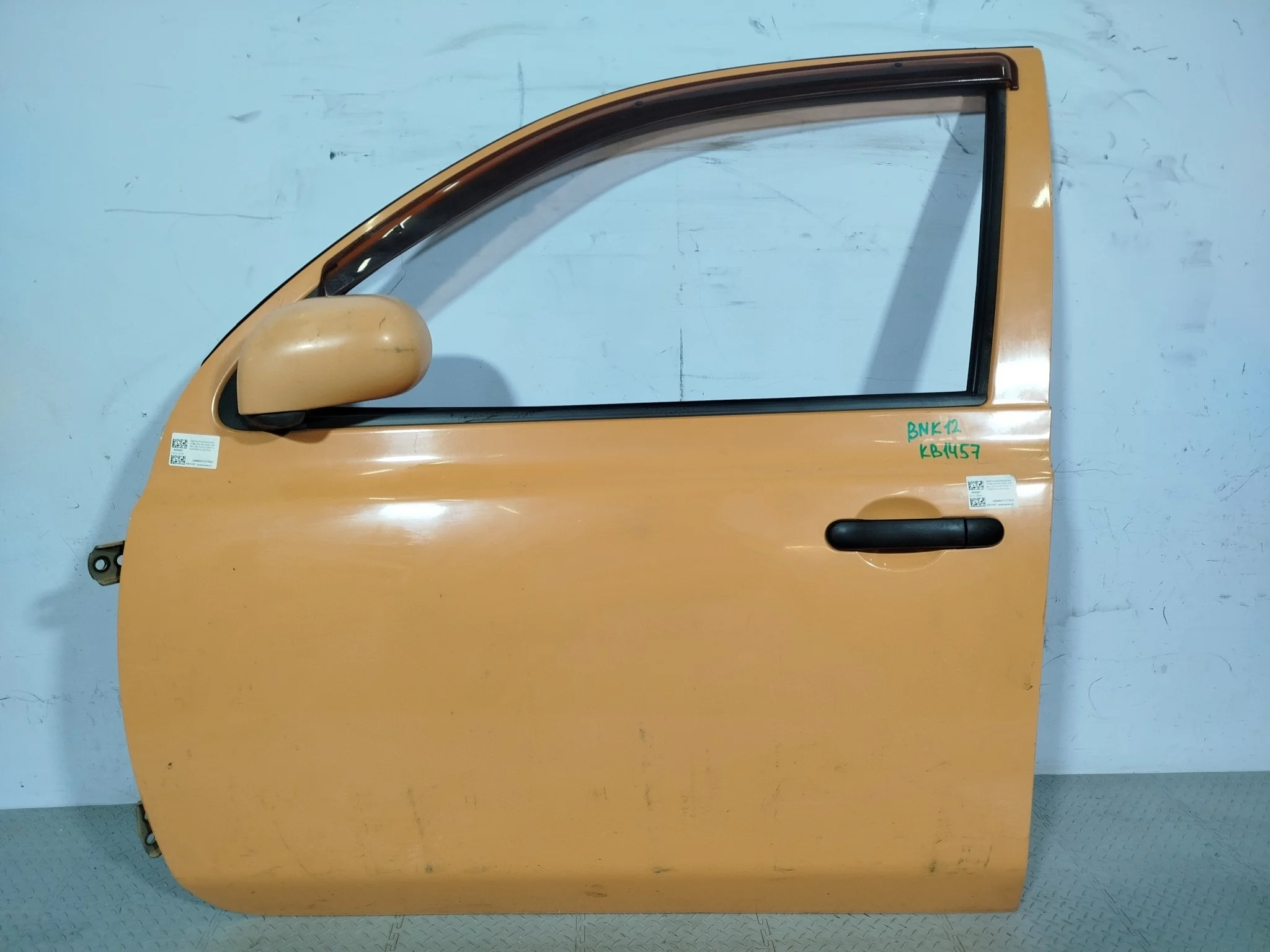 ДВЕРЬ NISSAN MARCH MICRA H0101AX0MM оранжевый, A10 KB1457