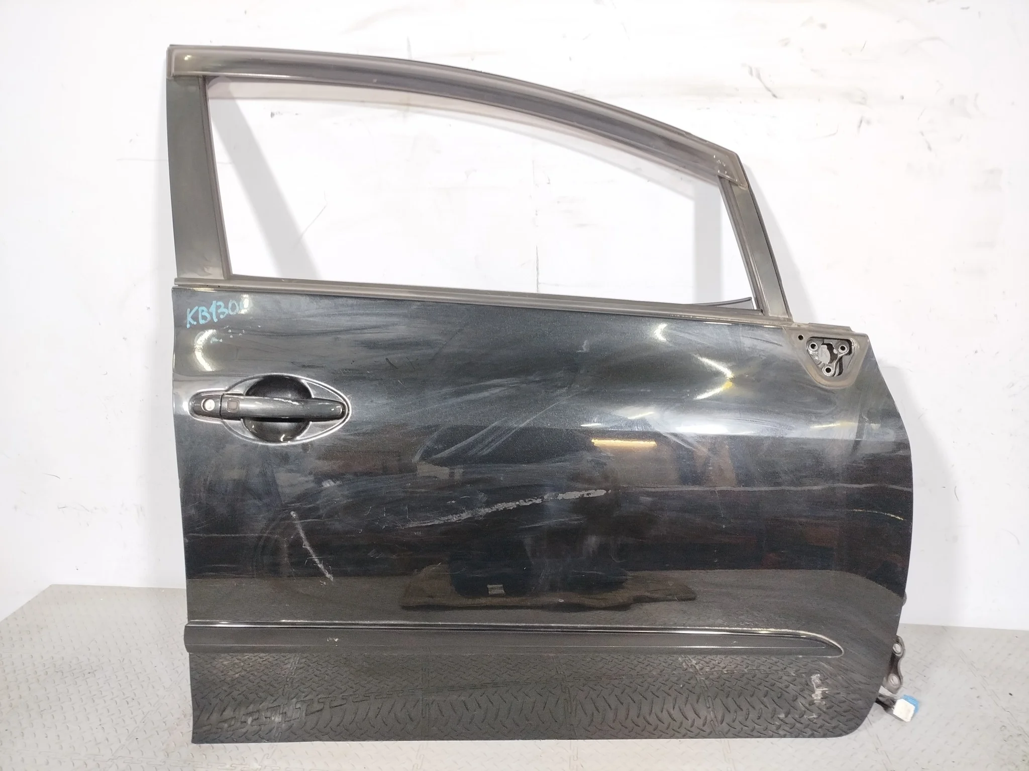 ДВЕРЬ TOYOTA AURIS BLADE 6700112A20 черный, 209 KB1300