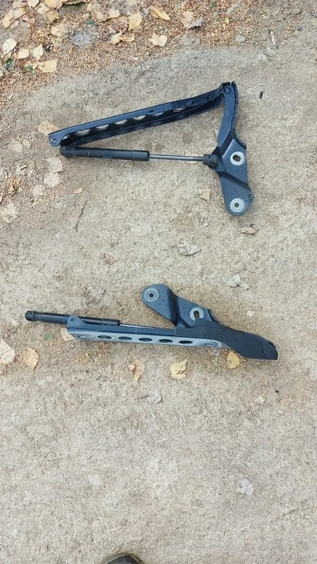 Петля капота Audi A8 2012 D4