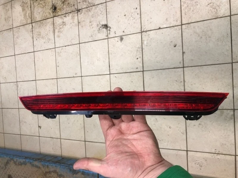 Стоп-сигнал Porsche Сayenne 2012 958