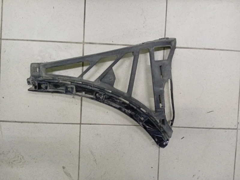 Направляющая бампера Porsche Cayenne 2012 958