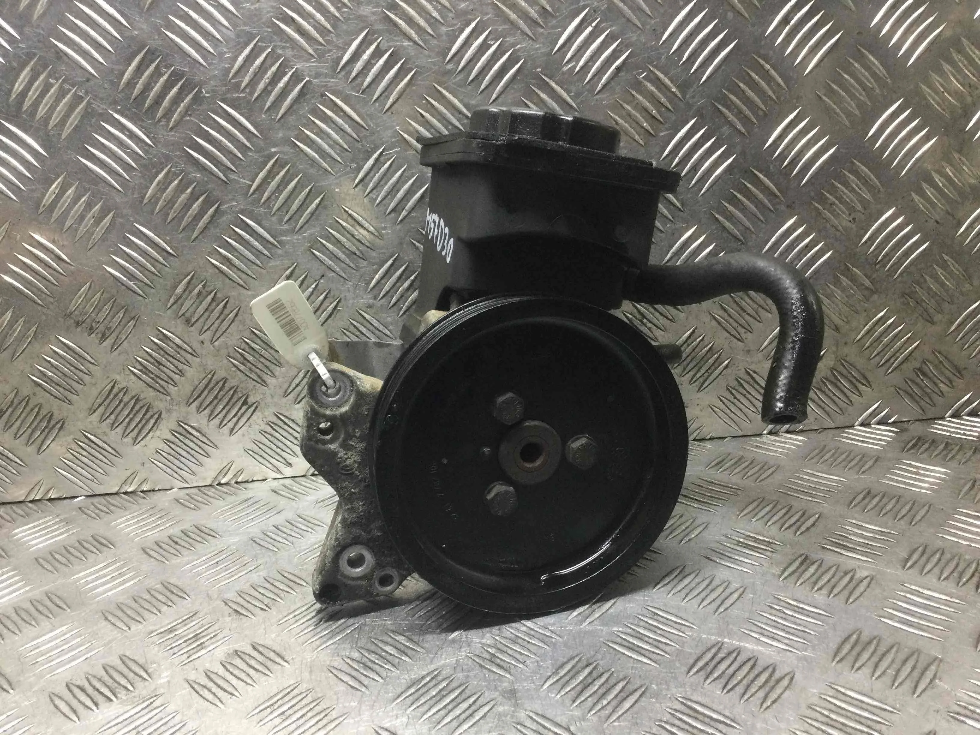 Насос гидроусилителя руля BMW X5 E53 (1999-2003) дизель 3.0  Механика