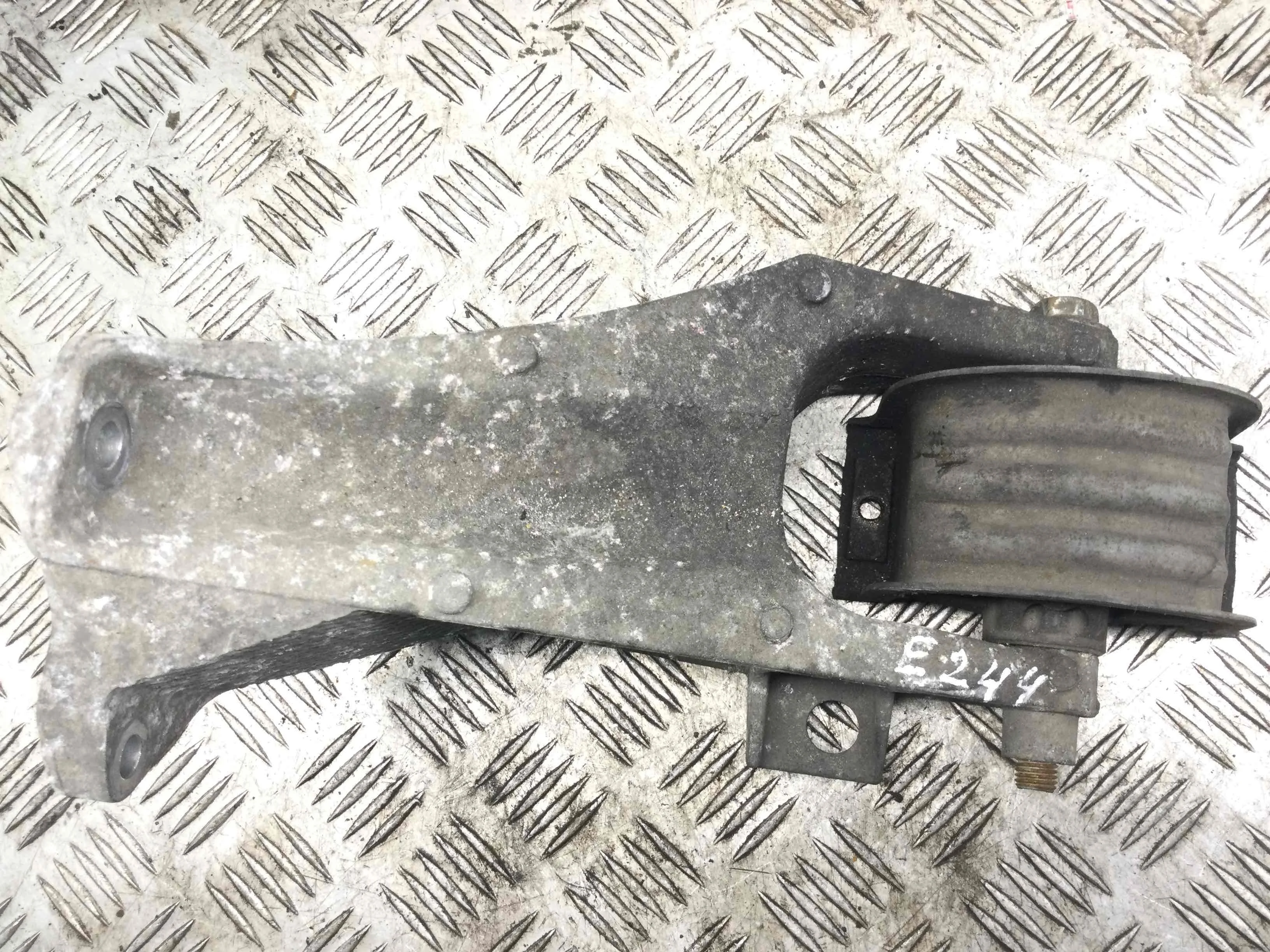 Кронштейн двигателя Volkswagen Transporter T5 2010 - 2016 дизель 2.0 TDI Механика Микроавтобус