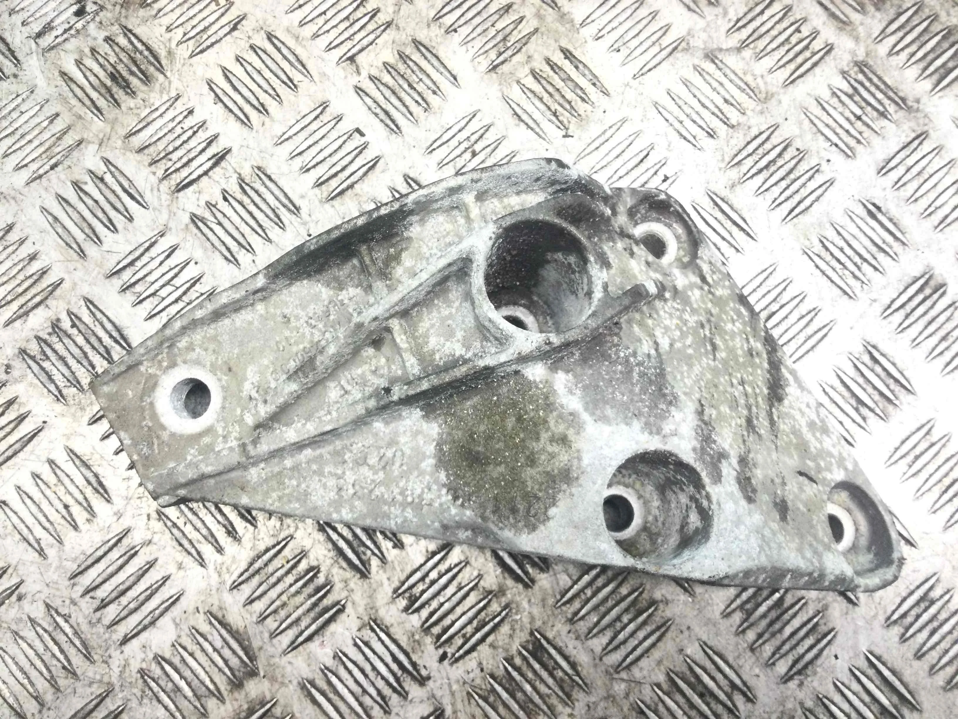 Кронштейн двигателя BMW 5-Series F10/F11/GT F07 (2009-2013) бензин 2.0 i Автомат Универсал