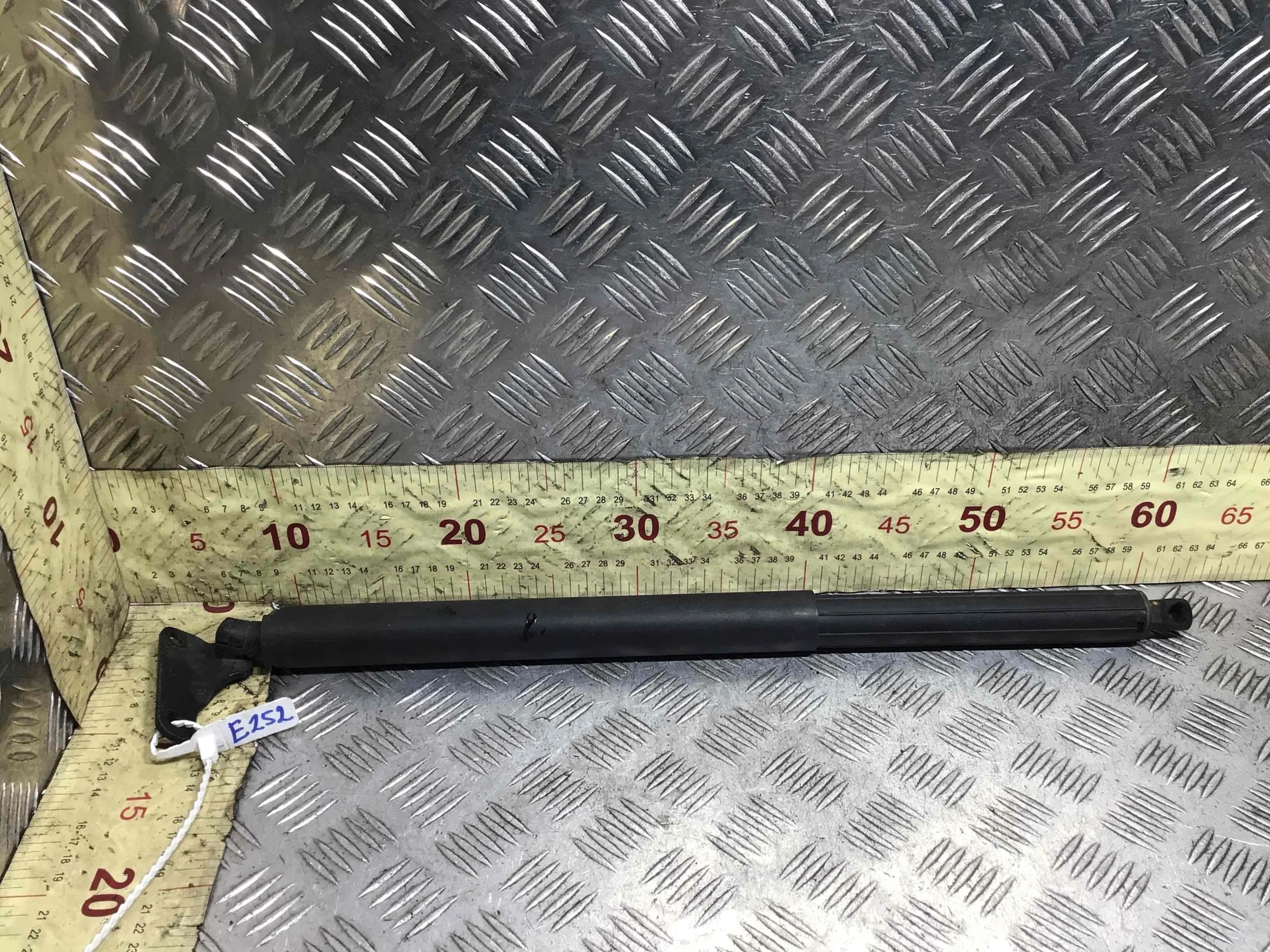 Амортизатор крышки багажника (3-5 двери) Mercedes GL GL (X164) 2006 - 2012 дизель 4.0 CDI Автомат Кроссовер