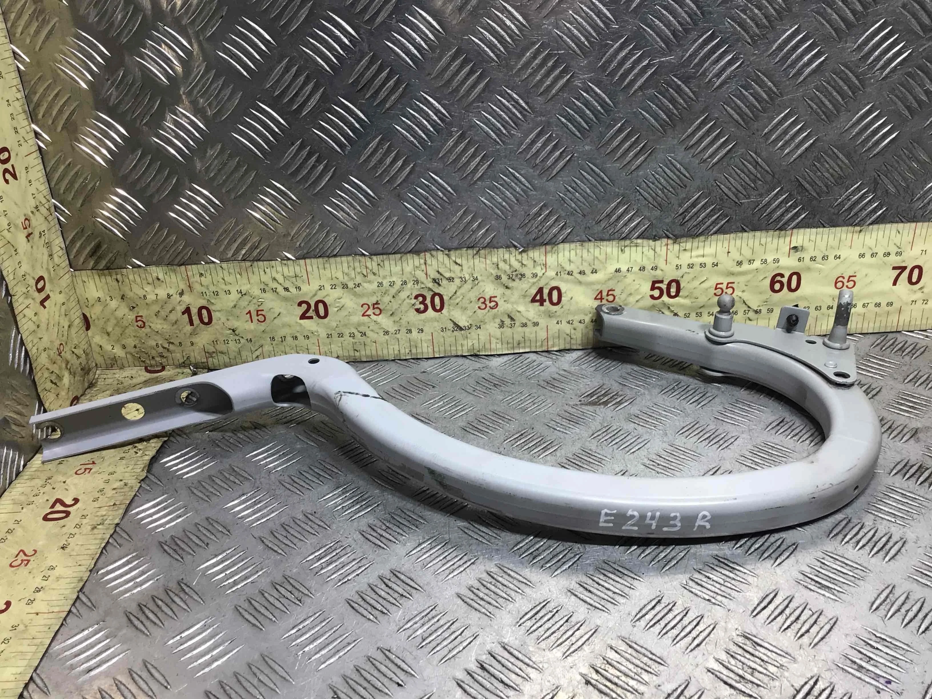 Петля крышки багажника BMW 5-Series 5-Series F10 2009 - 2016 дизель 2.0 TD Механика Седан