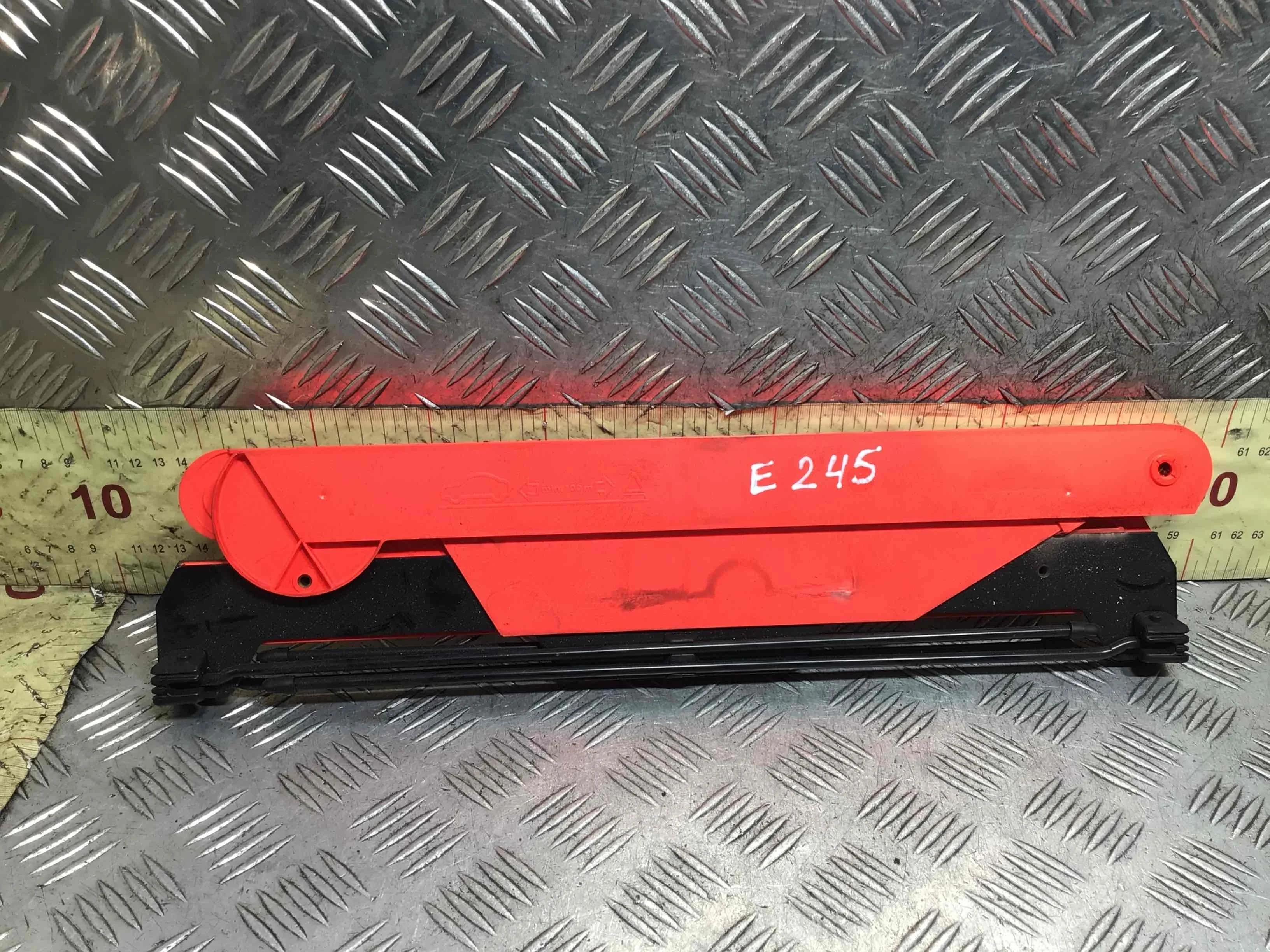 Знак аварийной остановки Mercedes E-klasse E-klasse (W211) 2002 - 2009 дизель 3.0 CDI Автомат Седан