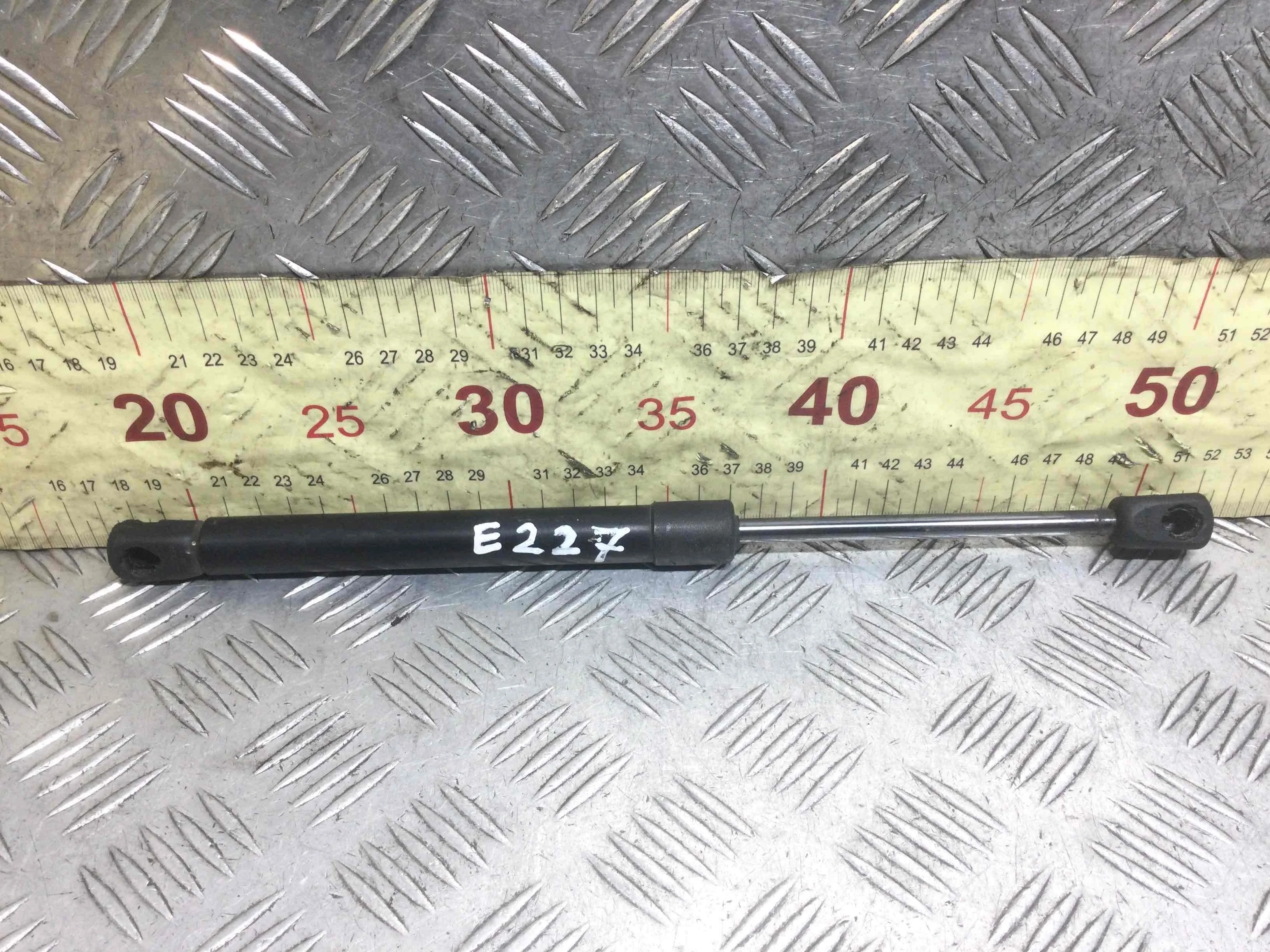 Амортизатор капота Land Rover Freelander 2 поколение (2006-2010) дизель 2.2 TD Механика Внедорожник