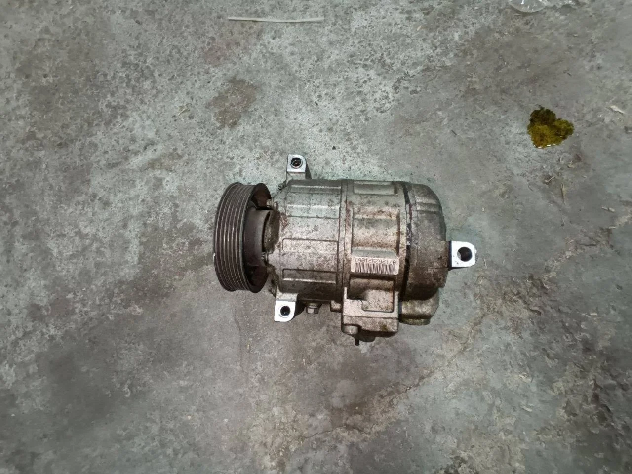компрессор кондиционера Volkswagen Passat B6  2008