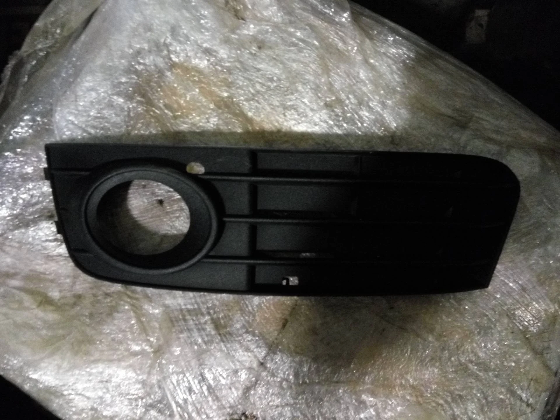 Решетка противотуманки Audi A4 B8/8K