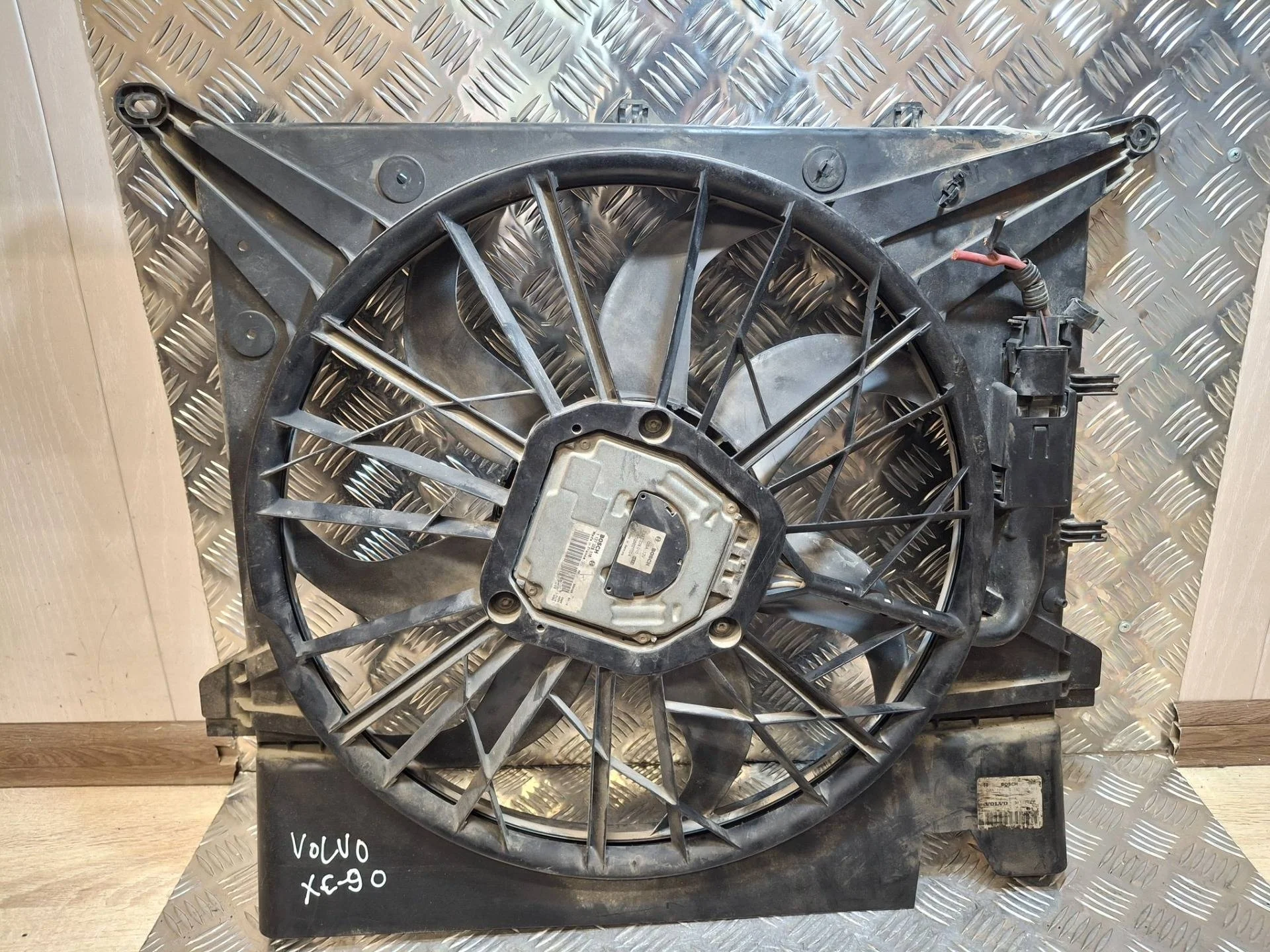 вентилятор охлаждения Volvo XC90