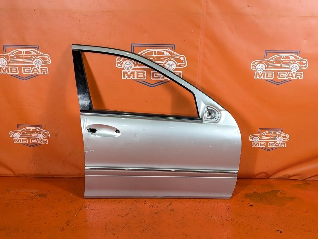 Дверь передняя правая Mercedes-Benz