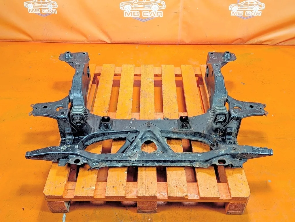 Подрамник передний Mercedes-Benz