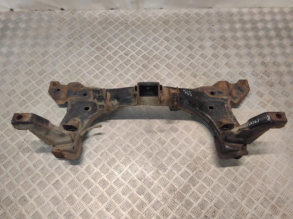 Подрамник передний Kia Spectra