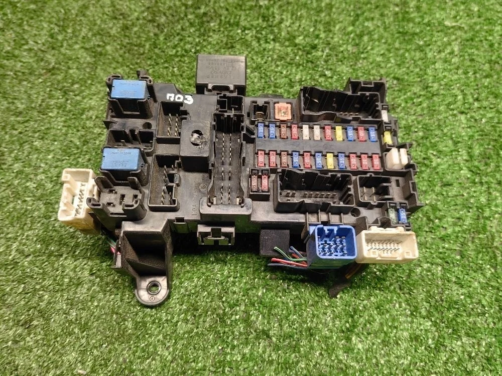 Блок предохранителей Suzuki Grand Vitara