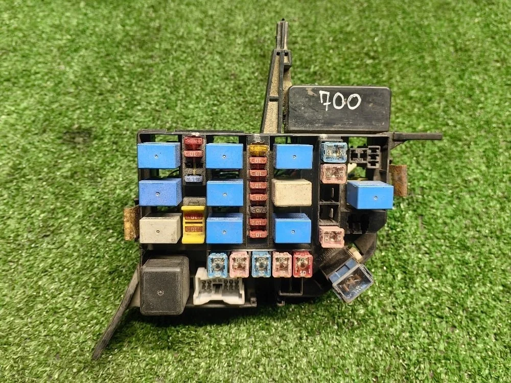 Блок предохранителей Hyundai Accent 2