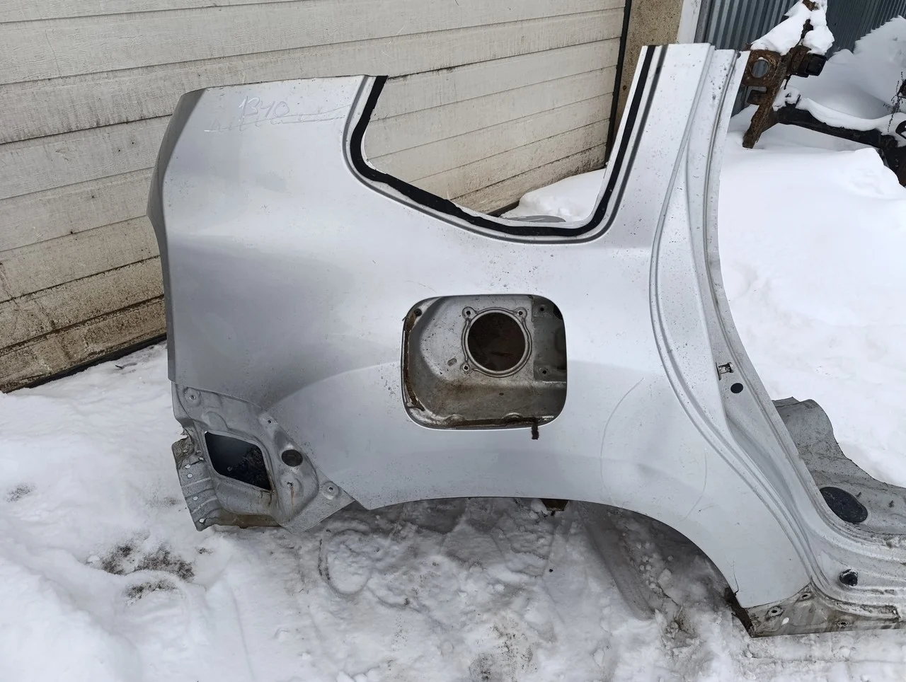 Крыло заднее правое Duster 2012>