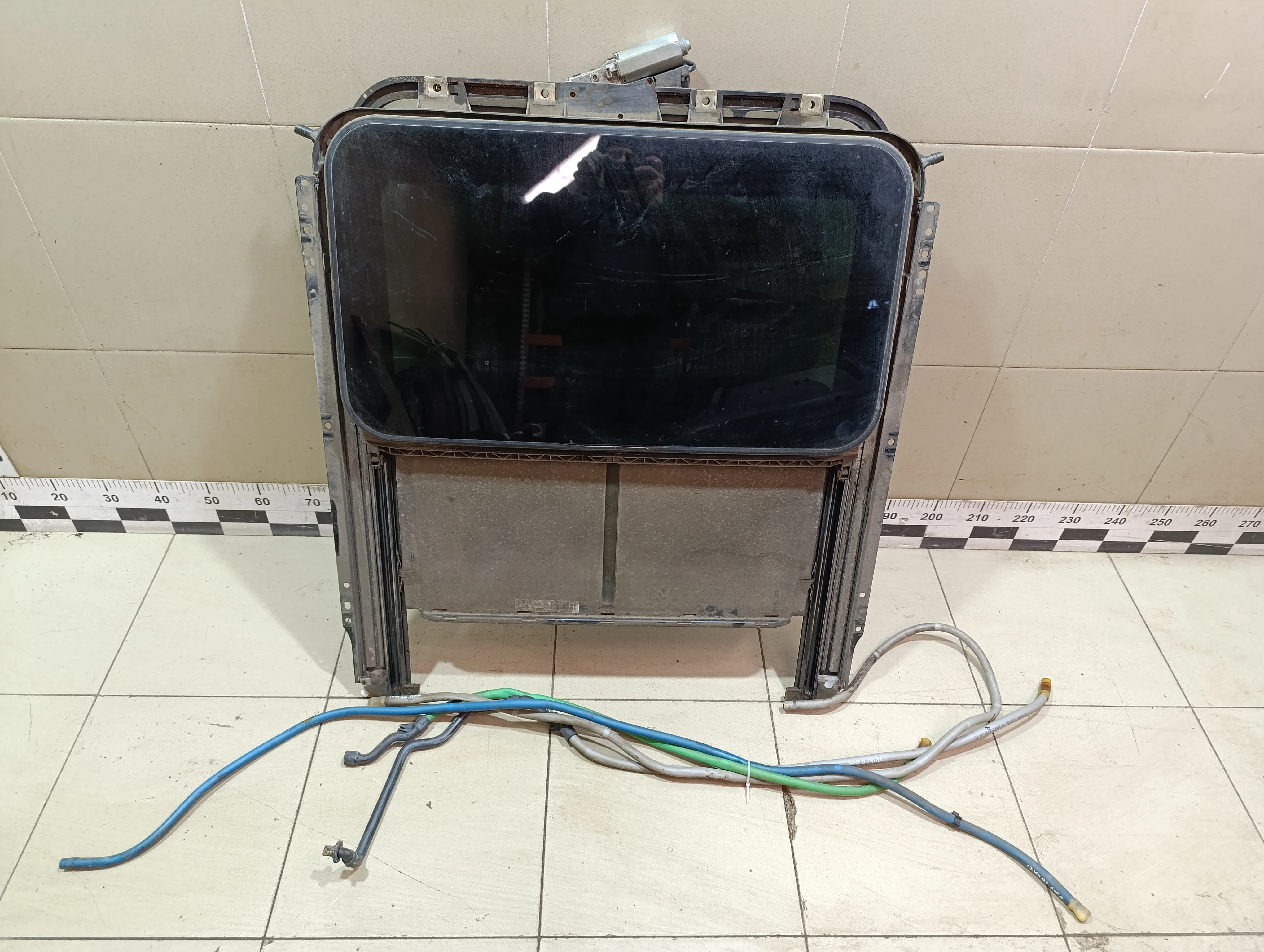 Люк в сборе электрический Cayenne 2003-2010