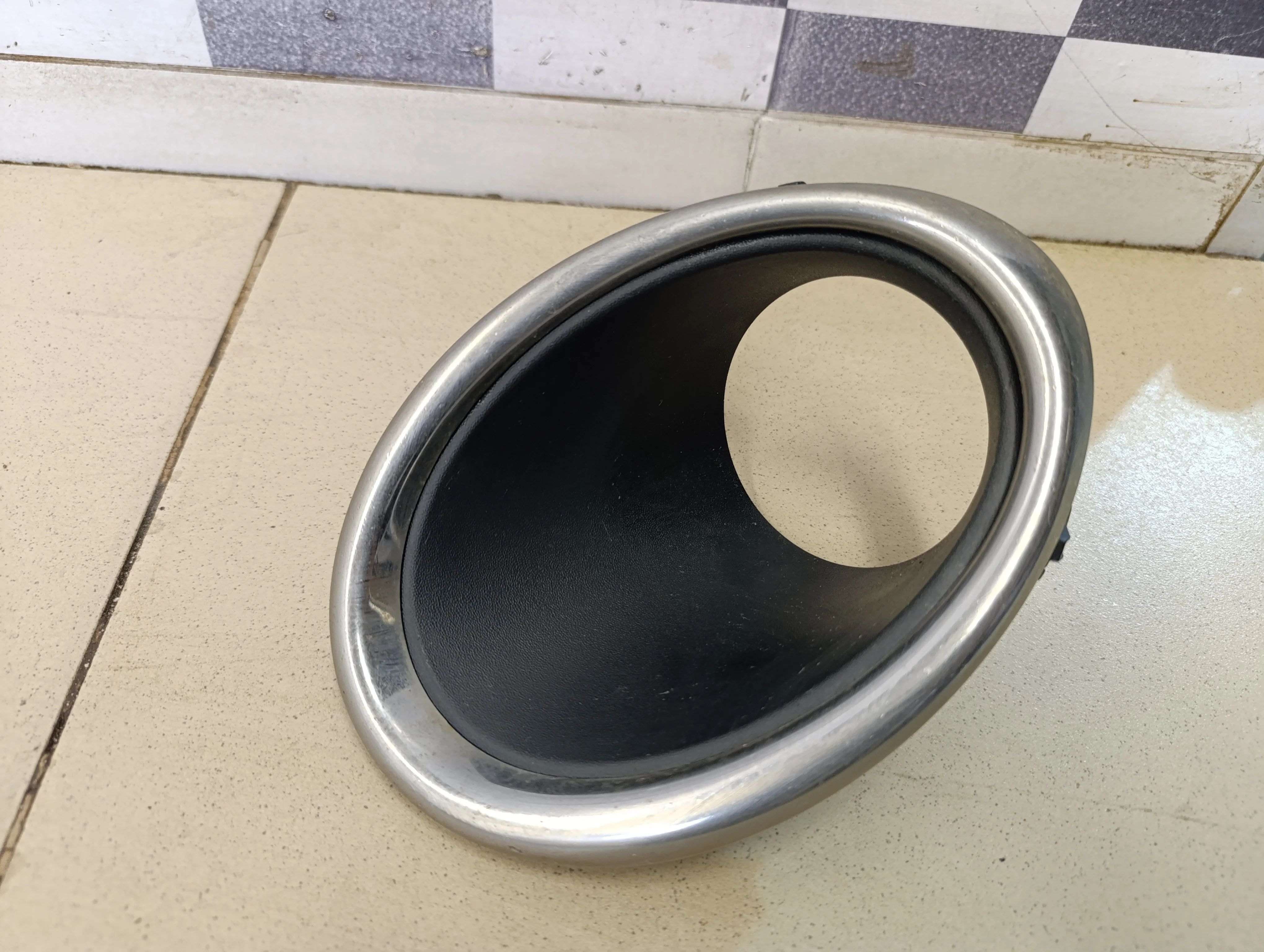 Рамка противотуманой фары правой Qashqai (J11) 2014>