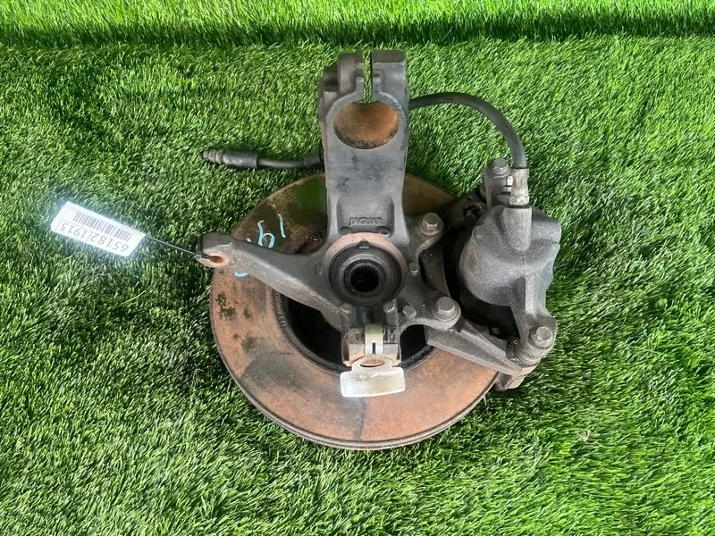 Кулак поворотный Jaguar X-type 2005 C2S25284 X400 AJ20, передний левый