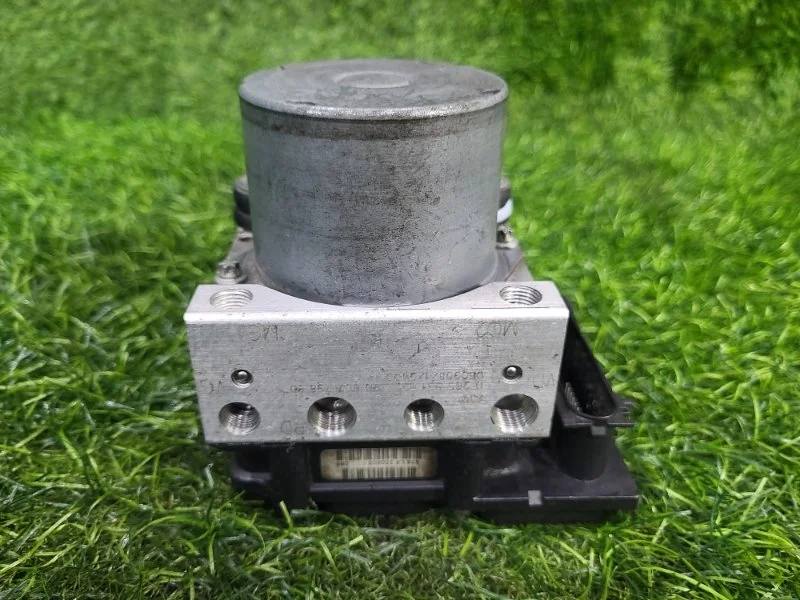 Блок ABS Peugeot Partner 2006 9660779880 M59 TU5JP4