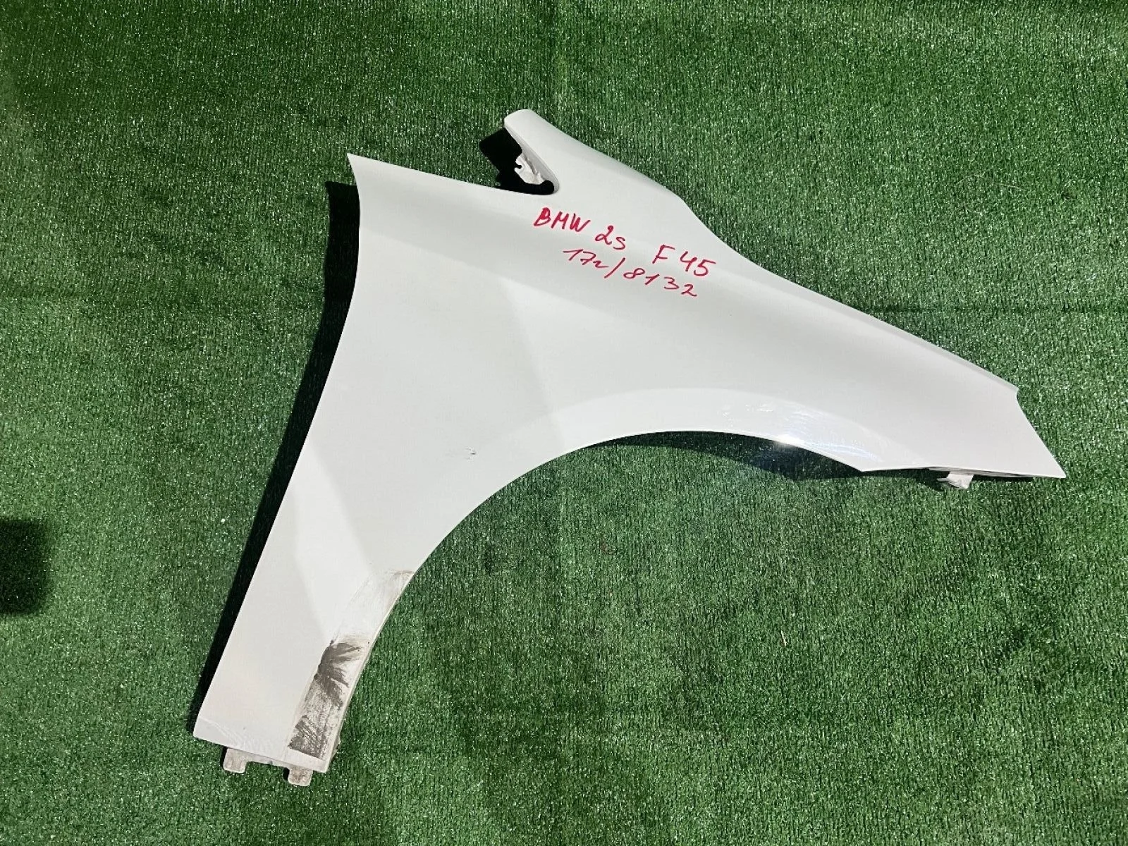 Крыло переднее правое BMW 2 серия Active Tourer F45 (2014—2018)